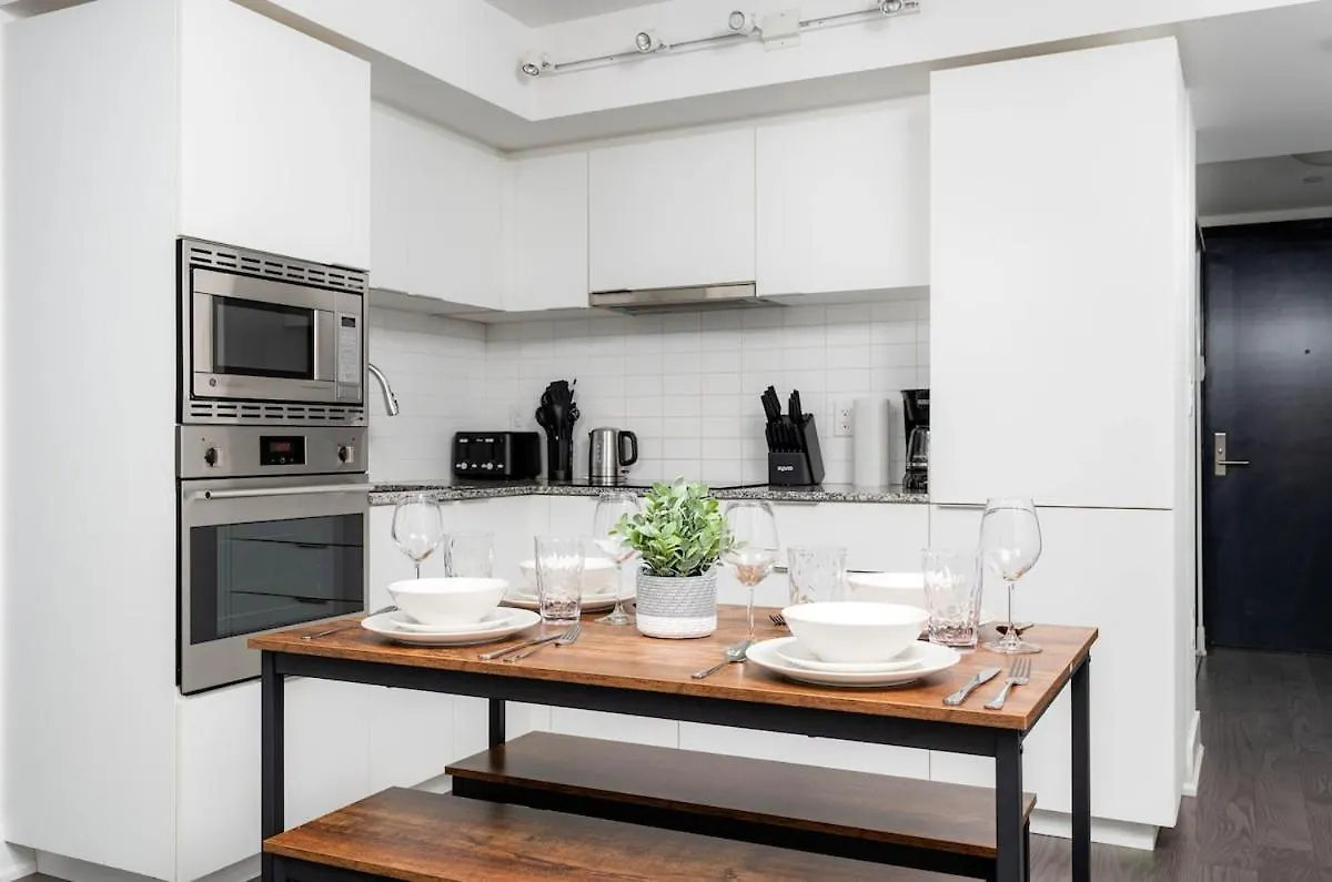 Downtown Condo With 2 Beds - Sleeps 3 By Yorkville Toronto