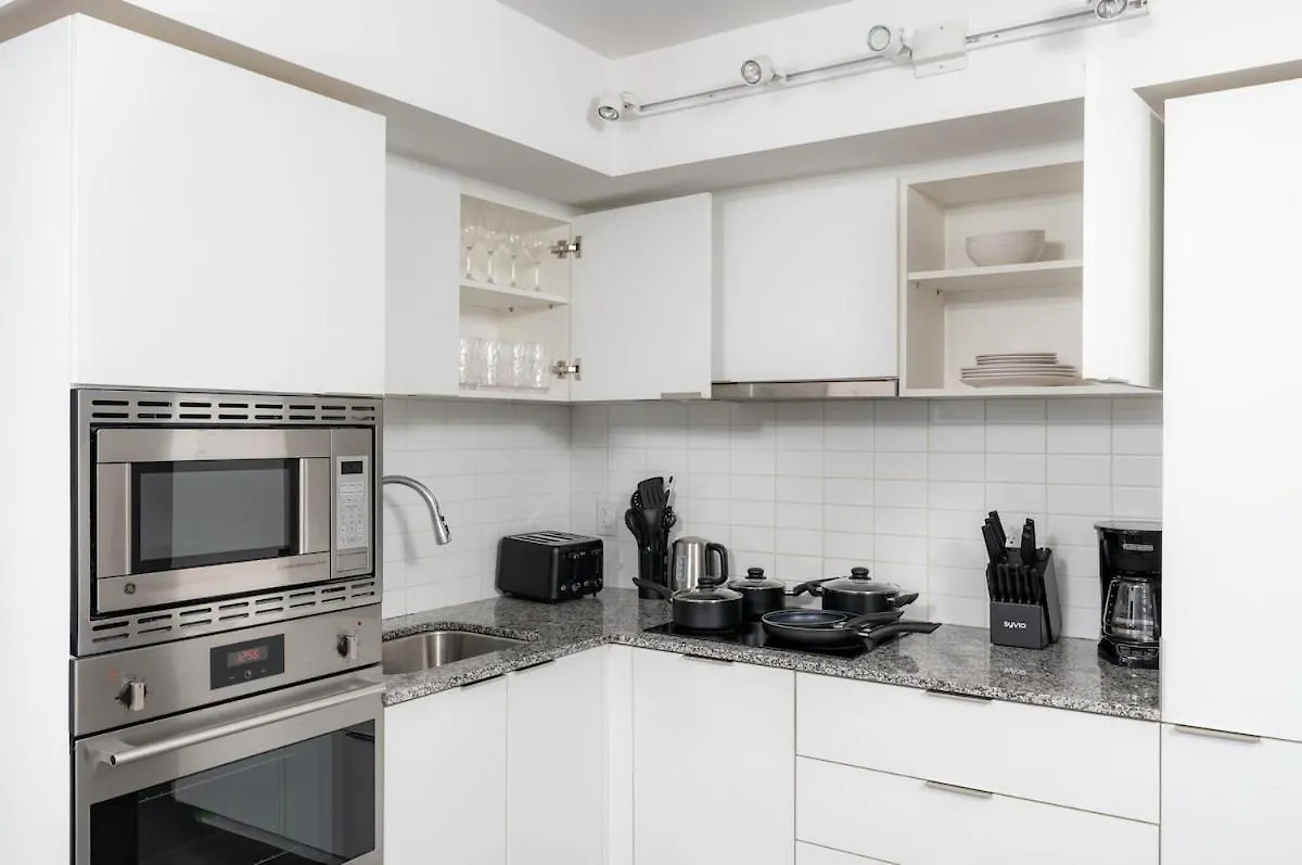 Downtown Condo With 2 Beds - Sleeps 3 By Yorkville Toronto Holiday home